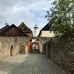 Chaloupka Stanetice Villa *