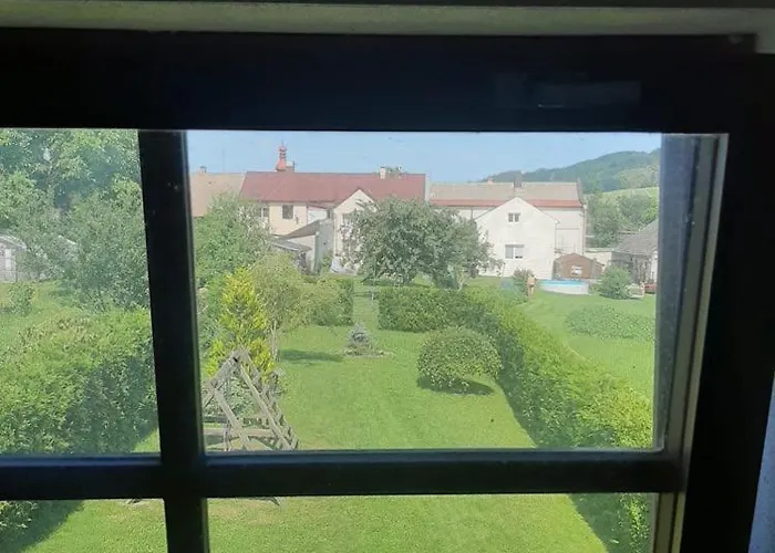Chaloupka Stanetice Villa *